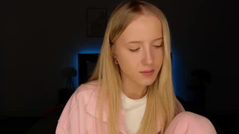 Adele online show from April 24, 9:39 pm