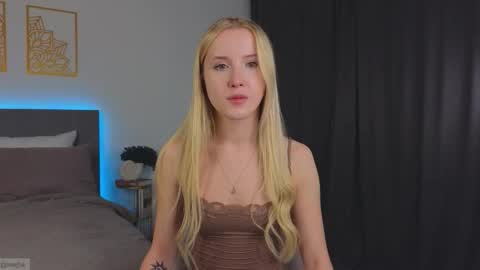 Snapshot of adele_armas chatting on September 29, 11:04 pm Adele online show from September 29, 11:04 pm