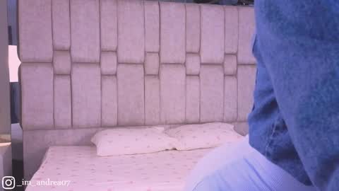 Andrea online show from April 8, 12:08 pm