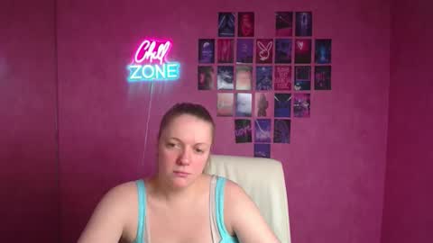 Adele online show from December 5, 8:28 pm