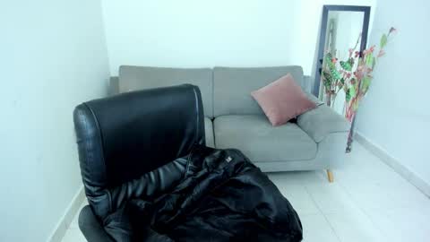 Snapshot of adele_sweett chatting on October 1, 9:19 am Carolina online show from October 1, 9:19 am