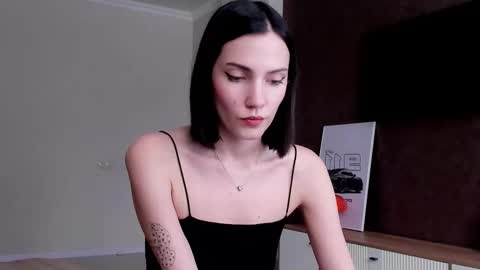 Adele Shine online show from November 10, 7:44 am