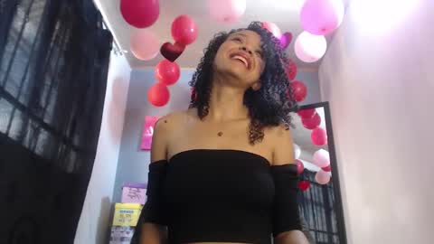 Snapshot of adeleth_blue chatting on September 24, 1:07 pm Adeleth online show from September 24, 1:07 pm