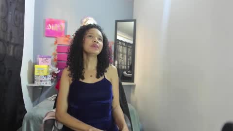 Snapshot of adeleth_blue chatting on October 18, 4:11 pm Adeleth online show from October 18, 4:11 pm