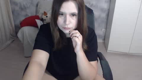 adelinalawson online show from December 5, 6:06 pm