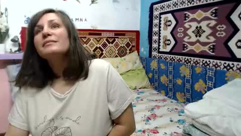 Snapshot of adelineblueeyes chatting on October 10, 10:32 am Larisa online show from October 10, 10:32 am