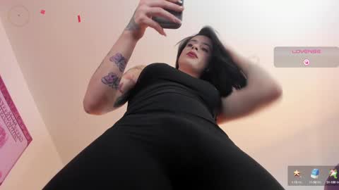 Snapshot of adelineefoxxx chatting on December 26, 7:05 pm MARIA ANGEL IG iamangel45 online show from December 26, 7:05 pm