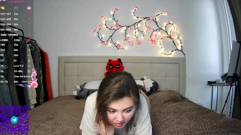 Anna online show from April 3, 3:08 pm