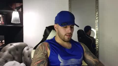 Snapshot of ades_lowe chatting on October 17, 12:42 pm Ades online show from October 17, 12:42 pm