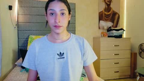 Snapshot of adhara365 chatting on October 20, 1:10 am adhara star 3 online show from October 20, 1:10 am