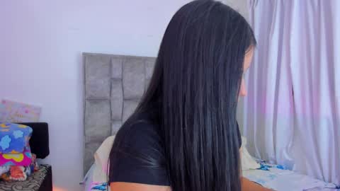   online show from April 19, 3:02 pm