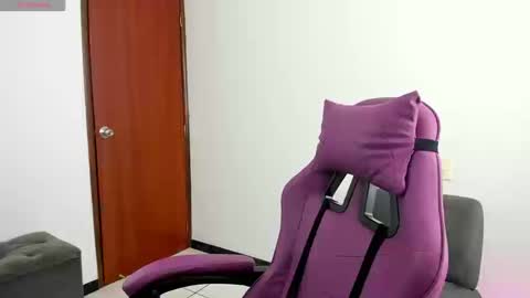 Snapshot of adhhaaraaa_ chatting on September 12, 8:00 pm Adhara guys here I am online days ending in even numberl I wait for you. online show from September 12, 8:00 pm