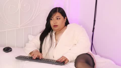 Snapshot of adia_ chatting on January 13, 8:26 am adia_ online show from January 13, 8:26 am