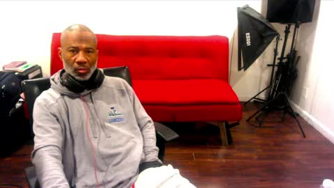 Snapshot of adick_ting chatting on December 6, 9:16 am adick_ting online show from December 6, 9:16 am