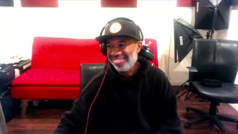 Snapshot of adick_ting chatting on December 18, 6:10 am adick_ting online show from December 18, 6:10 am