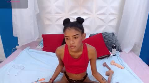 adisson_petite1 online show from December 3, 6:19 pm