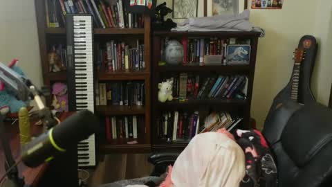 adobe_angel304 online show from February 18, 9:53 pm