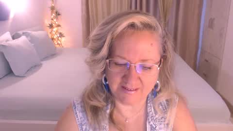 Cryna online show from October 16, 4:56 am