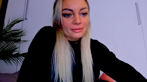 Snapshot of adriana_coy_ chatting on March 4, 3:26 pm Adriana online show from March 4, 3:26 pm
