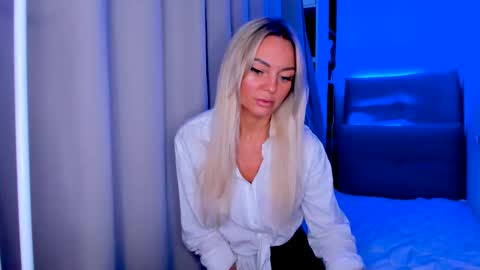 Snapshot of adriana_coy_ chatting on February 10, 3:32 pm Adriana online show from February 10, 3:32 pm