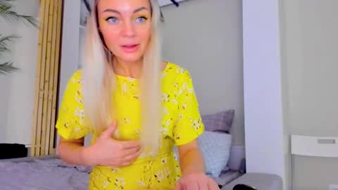 Snapshot of adriana_coy_ chatting on February 21, 2:48 pm Adriana online show from February 21, 2:48 pm