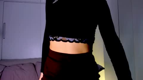 Snapshot of adriana_coy_ chatting on October 18, 7:23 am Adriana online show from October 18, 7:23 am