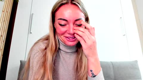 Snapshot of adriana_coy_ chatting on January 25, 6:02 pm Adriana online show from January 25, 6:02 pm