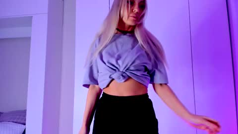 Snapshot of adriana_coy_ chatting on March 1, 12:12 pm Adriana online show from March 1, 12:12 pm