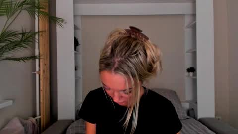 Snapshot of adriana_coy_ chatting on January 17, 4:47 pm Adriana online show from January 17, 4:47 pm