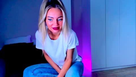 Snapshot of adriana_coy_ chatting on February 2, 12:35 pm Adriana online show from February 2, 12:35 pm