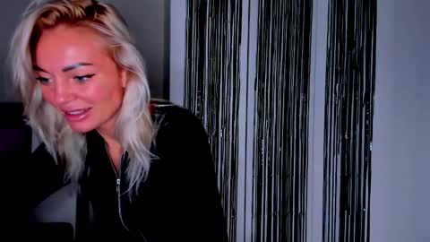 Snapshot of adriana_coy_ chatting on October 26, 1:12 pm Adriana online show from October 26, 1:12 pm