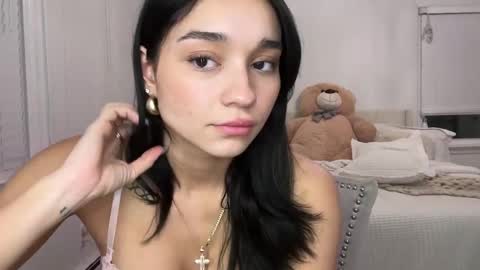 Snapshot of adriannarodriguez chatting on January 28, 5:22 am Adrianna  online show from January 28, 5:22 am