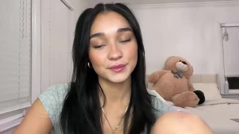 Snapshot of adriannarodriguez chatting on January 24, 1:35 am Adrianna  online show from January 24, 1:35 am