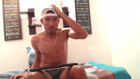 Snapshot of adriel_and_risitos_ chatting on October 10, 9:04 am adriel_and_risitos_ online show from October 10, 9:04 am