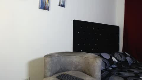 adriel_escalante online show from December 18, 3:13 am