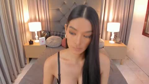 Aela online show from February 25, 12:05 pm