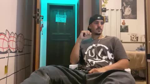 Snapshot of aelucius chatting on October 2, 4:22 am Luci online show from October 2, 4:22 am