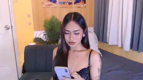 Snapshot of aeshamargaux chatting on October 3, 5:38 am aeshamargaux online show from October 3, 5:38 am