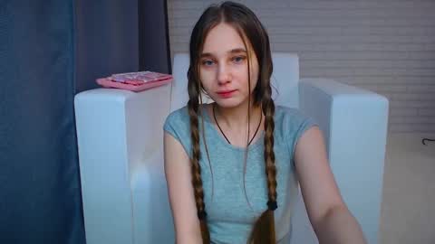 Snapshot of afeliya_shy chatting on February 4, 10:34 pm afeliya_shy online show from February 4, 10:34 pm