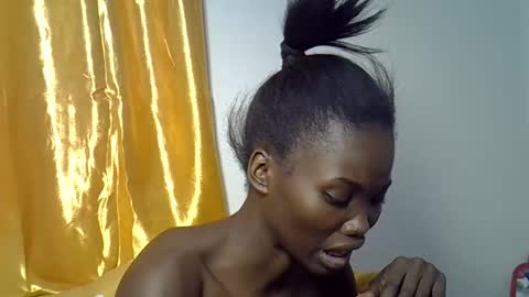 Snapshot of afri_kanaslim chatting on October 19, 3:38 pm afri kanaslim online show from October 19, 3:38 pm