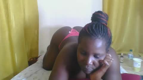Snapshot of africanbeauty4 chatting on October 7, 12:06 am ELIZABETH online show from October 7, 12:06 am