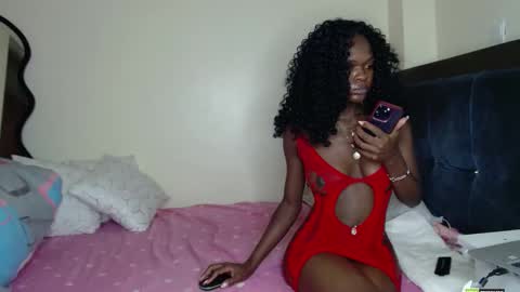 Mia online show from February 28, 8:24 pm