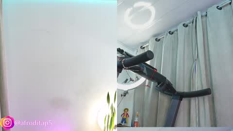 Snapshot of afrodita_p_ chatting on February 7, 9:37 am Afrodita P online show from February 7, 9:37 am