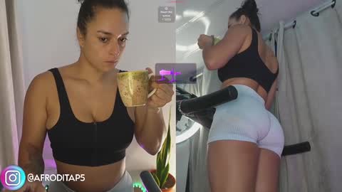 Snapshot of afrodita_p_ chatting on March 11, 9:34 am Afrodita P online show from March 11, 9:34 am