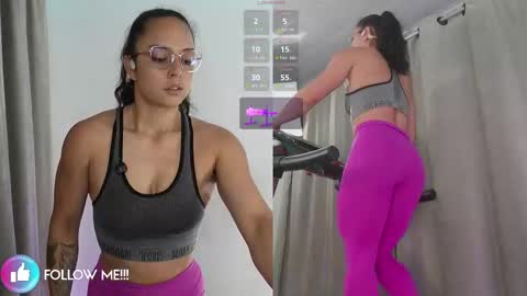 Snapshot of afrodita_p_ chatting on October 15, 9:43 am Afrodita P online show from October 15, 9:43 am