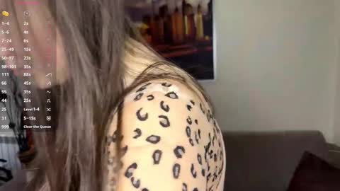 Lana  1800 - 0330 UTC   Mia 0700- 1630 UTC online show from March 3, 7:26 am