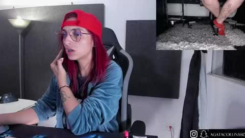 Agata Collinss online show from April 12, 6:39 am