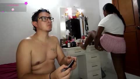 independent model online show from March 13, 5:11 am