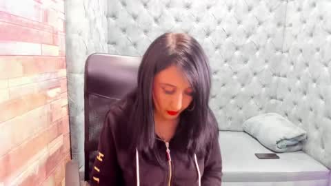 agatha_leon_ online show from November 9, 8:44 pm