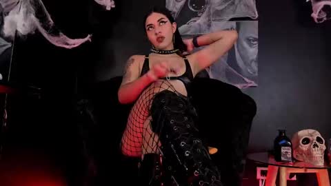 Snapshot of agnes_jones chatting on October 15, 9:37 pm agnes_jones online show from October 15, 9:37 pm
